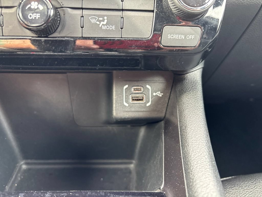 Used 2024 Jeep Compass Latitude AWD/4WD image 27