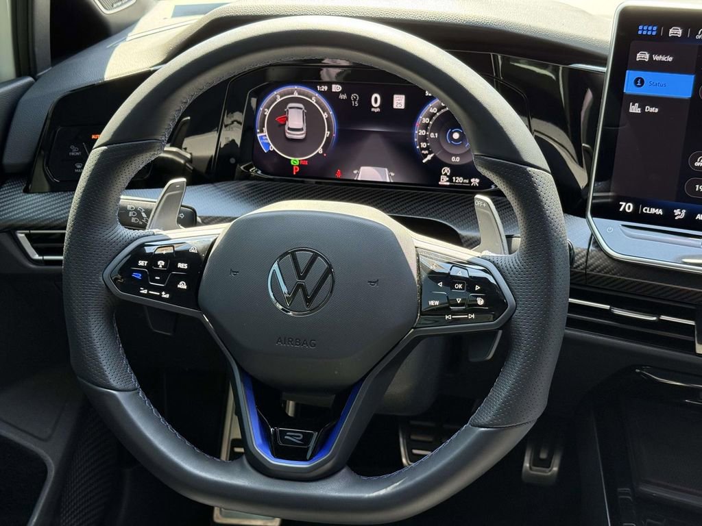 Used 2025 Volkswagen Golf R Black Edition image 9