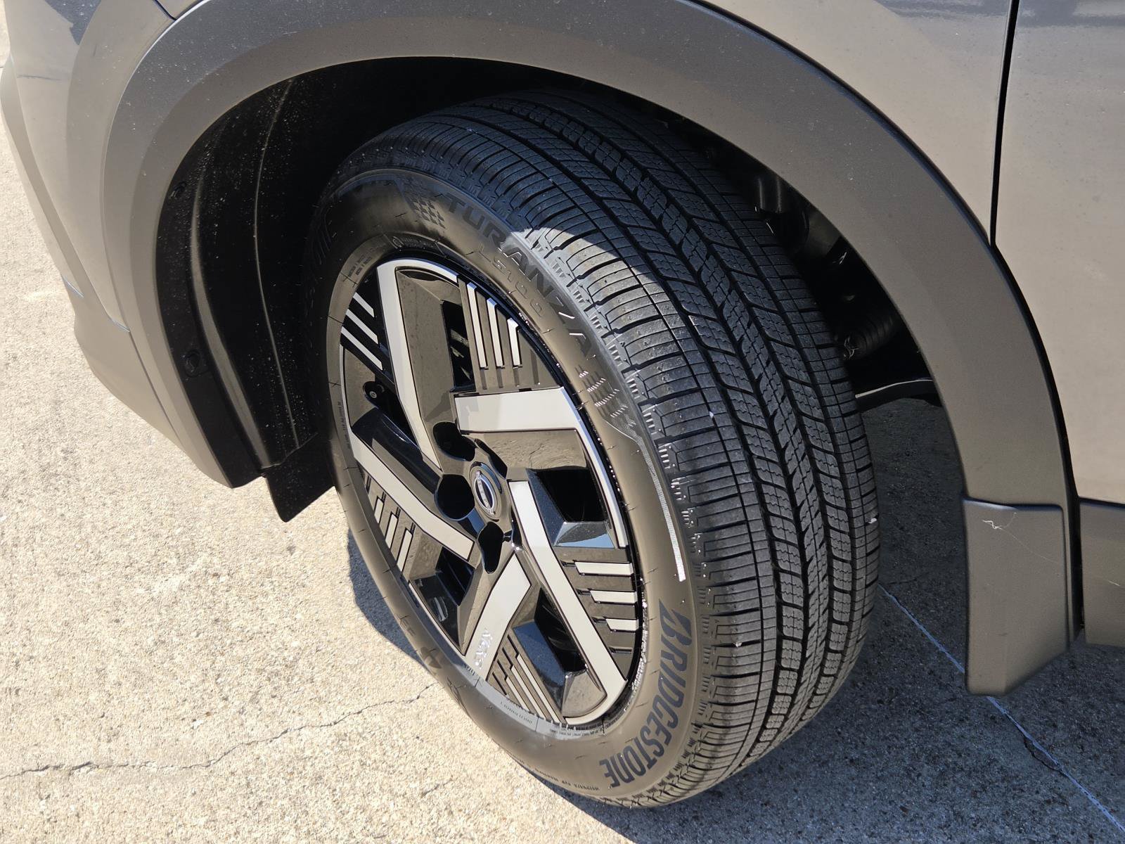 New 2027 Nissan Kicks SV w/ Cold Weather Package FWD image 8