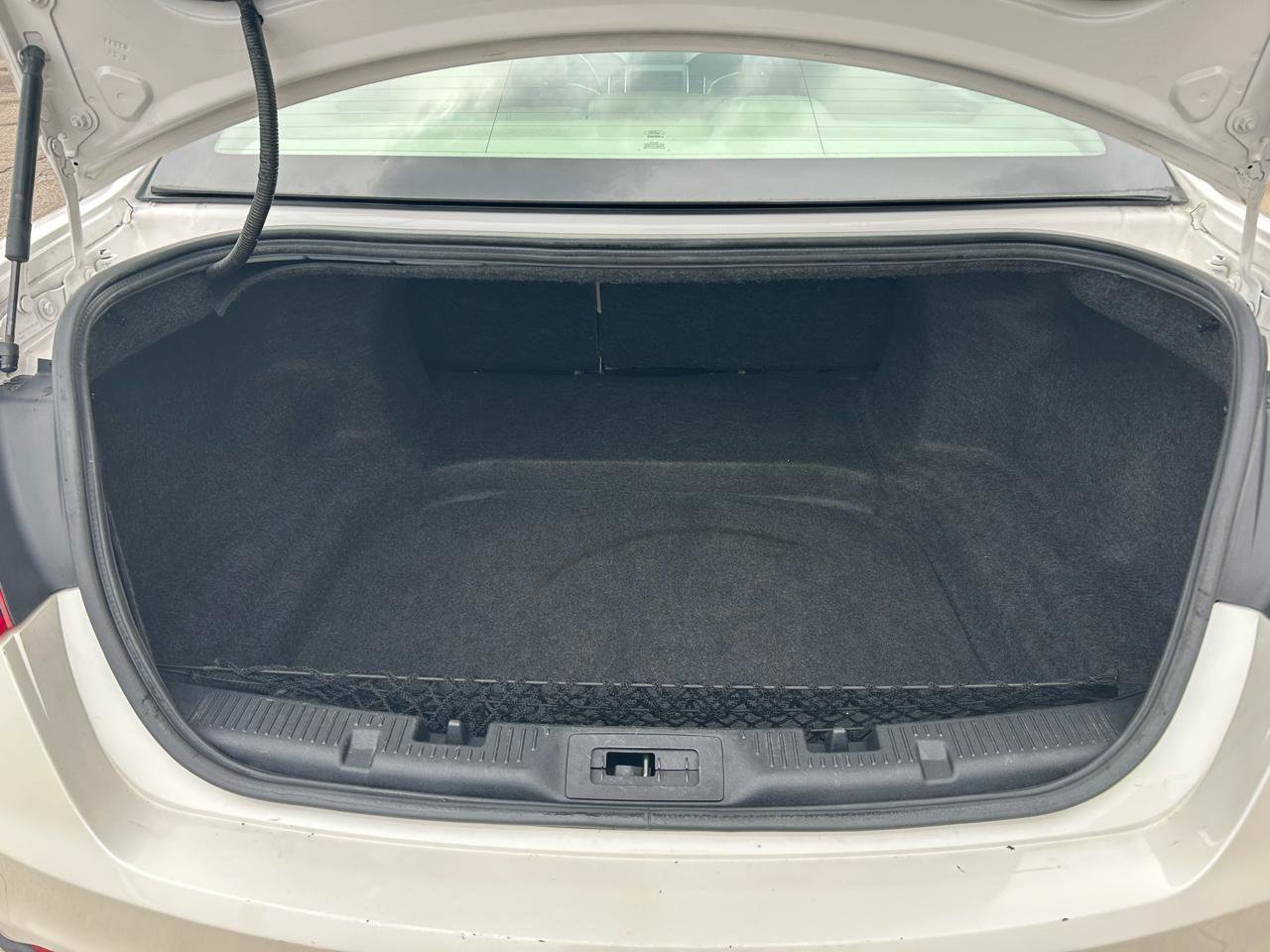 Used 2013 Ford Taurus Limited image 17