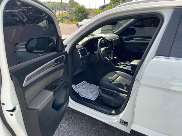 Used 2022 Volkswagen Atlas Cross Sport SE AWD/4WD image 13