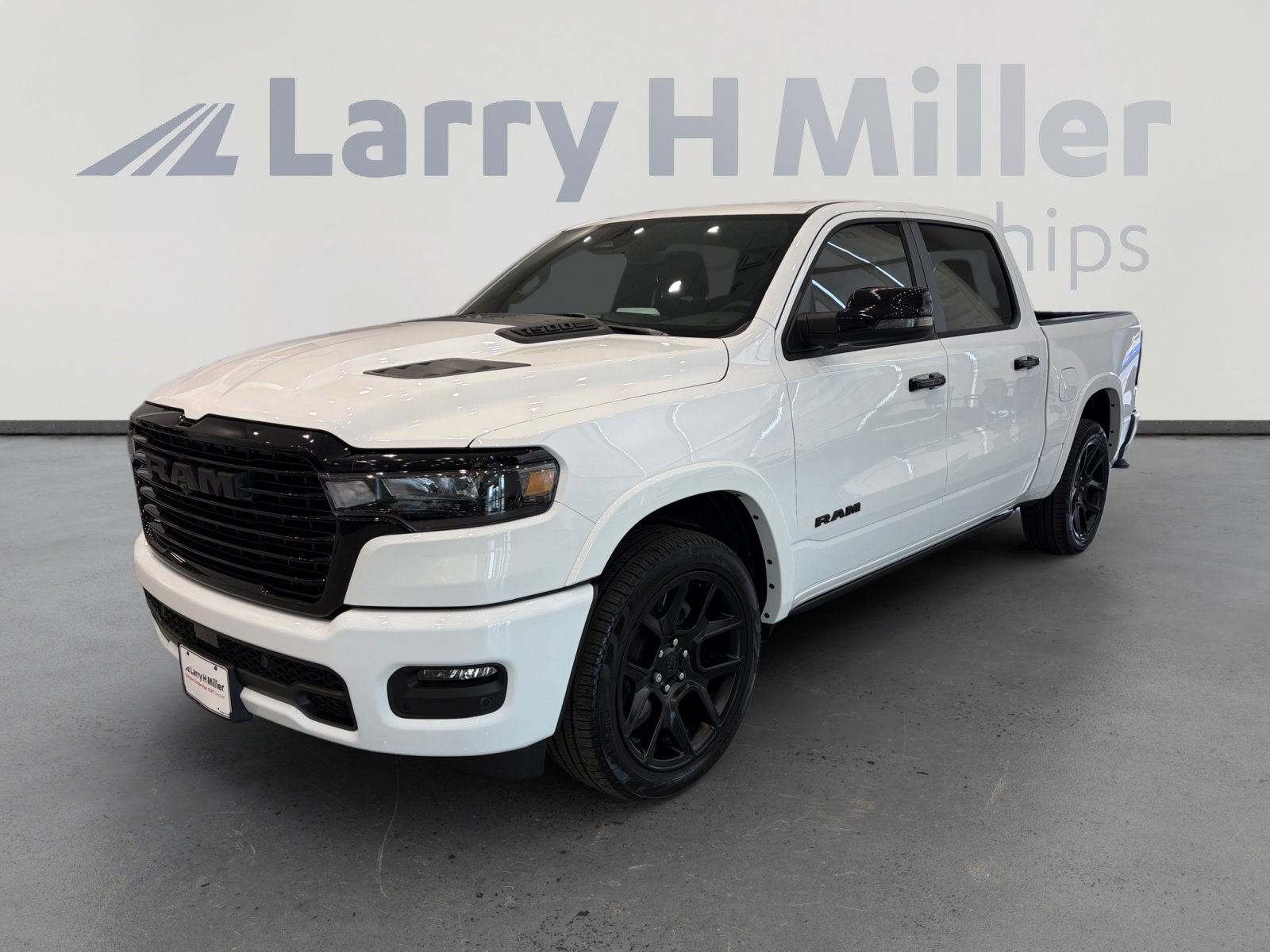 Used 2025 RAM 1500 Laramie w/ Night Edition AWD/4WD image 1