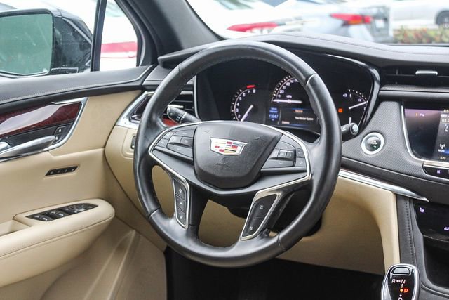 Used 2018 Cadillac XT5 Luxury w/ Driver Awareness Package image 21