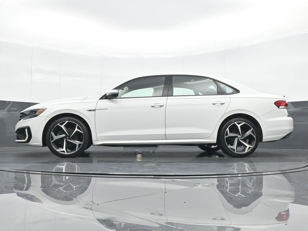 Used 2020 Volkswagen Passat 2.0T R-Line image 18