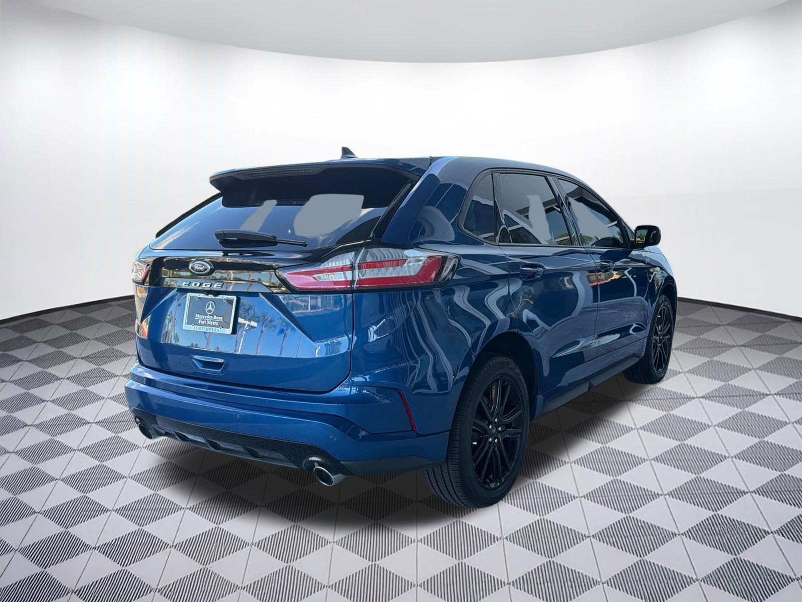 Used 2021 Ford Edge ST-Line FWD image 9