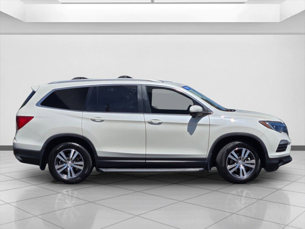 Certified 2017 Honda Pilot EX-L image 4