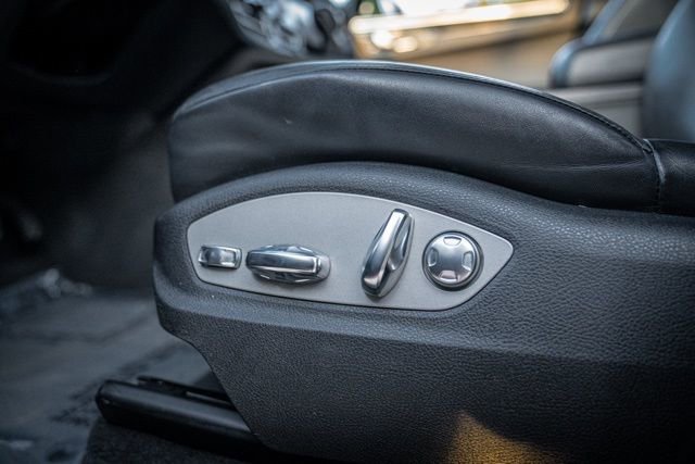 Used 2023 Porsche Macan Turbo image 31