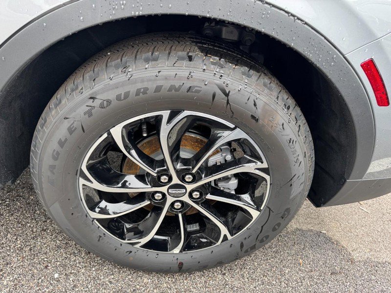 New 2025 Lincoln Nautilus Premier w/ Equipment Group 102A AWD/4WD image 27