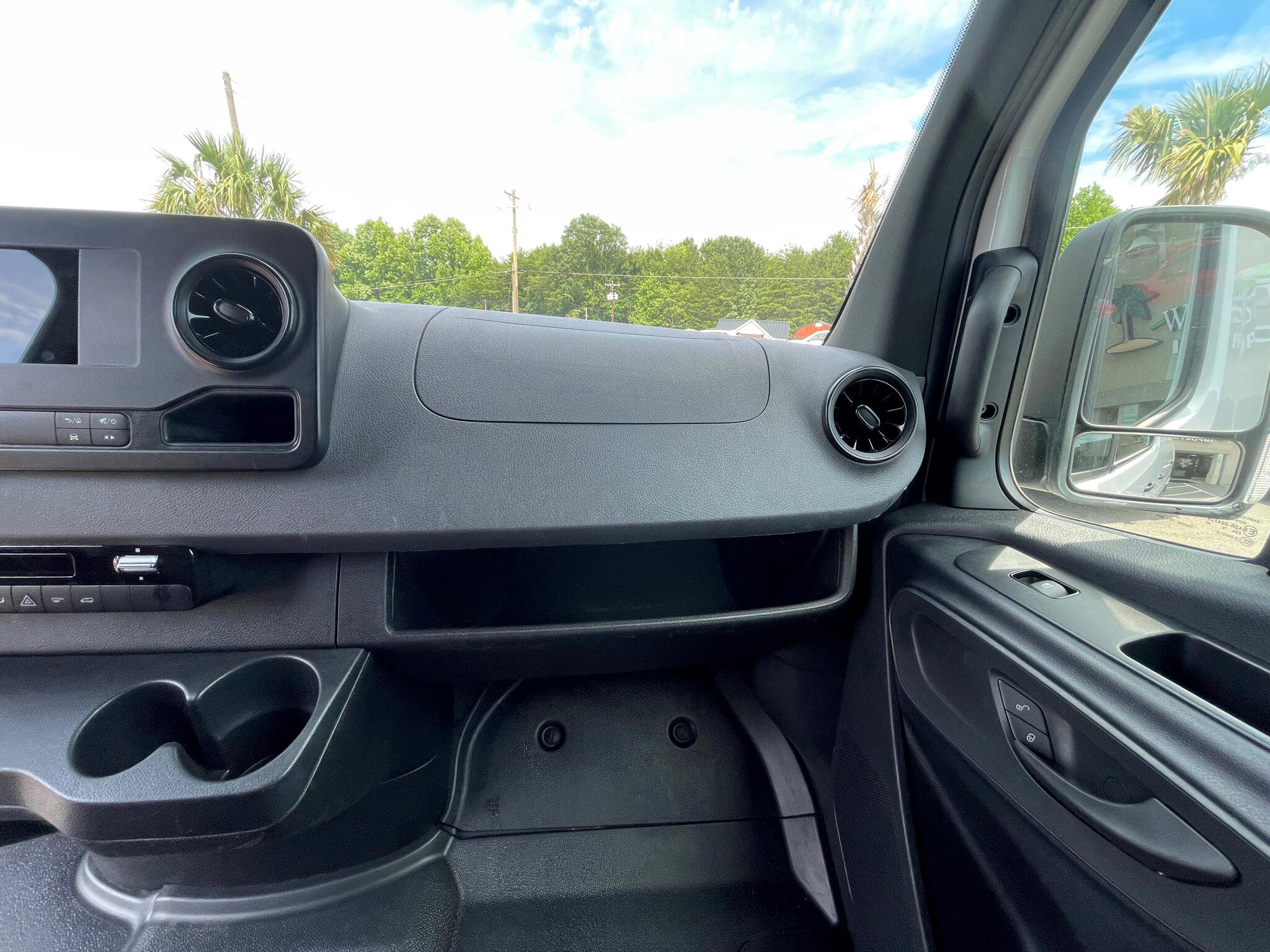 Used 2023 Mercedes-Benz Sprinter 2500 image 35