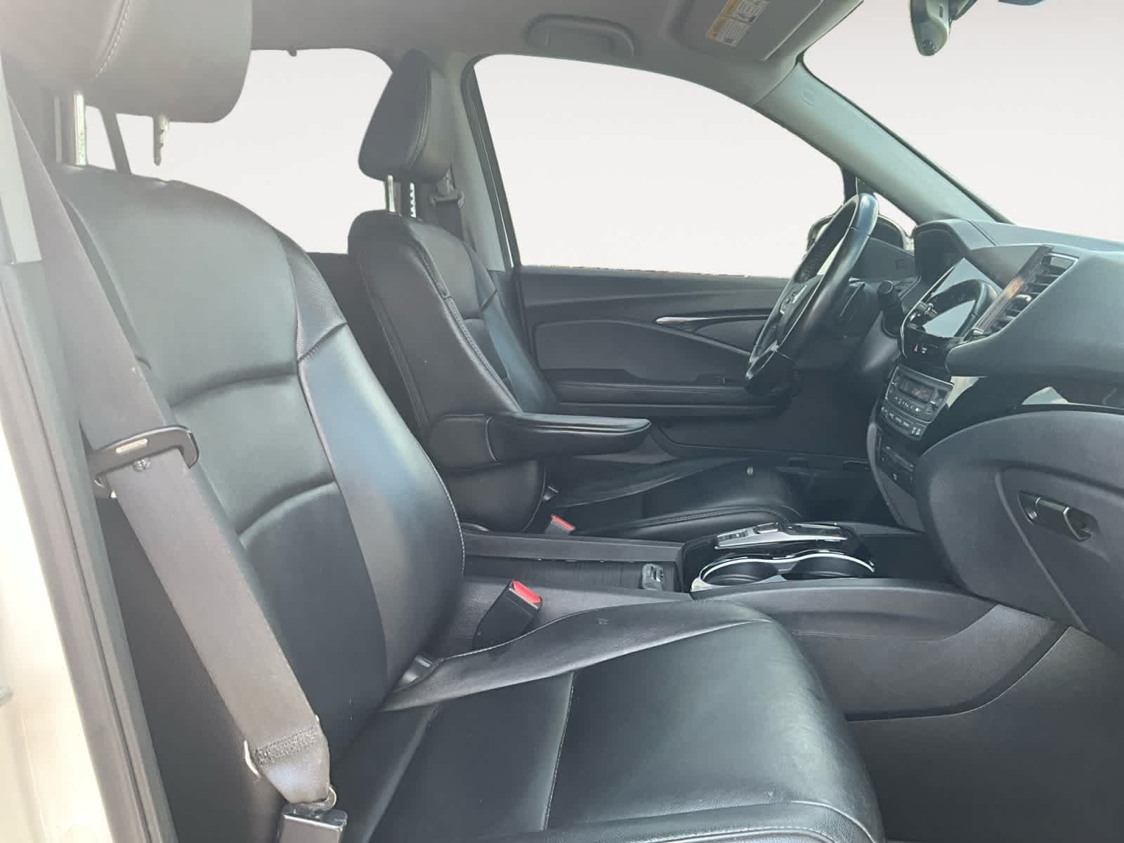Used 2019 Honda Pilot Touring image 11