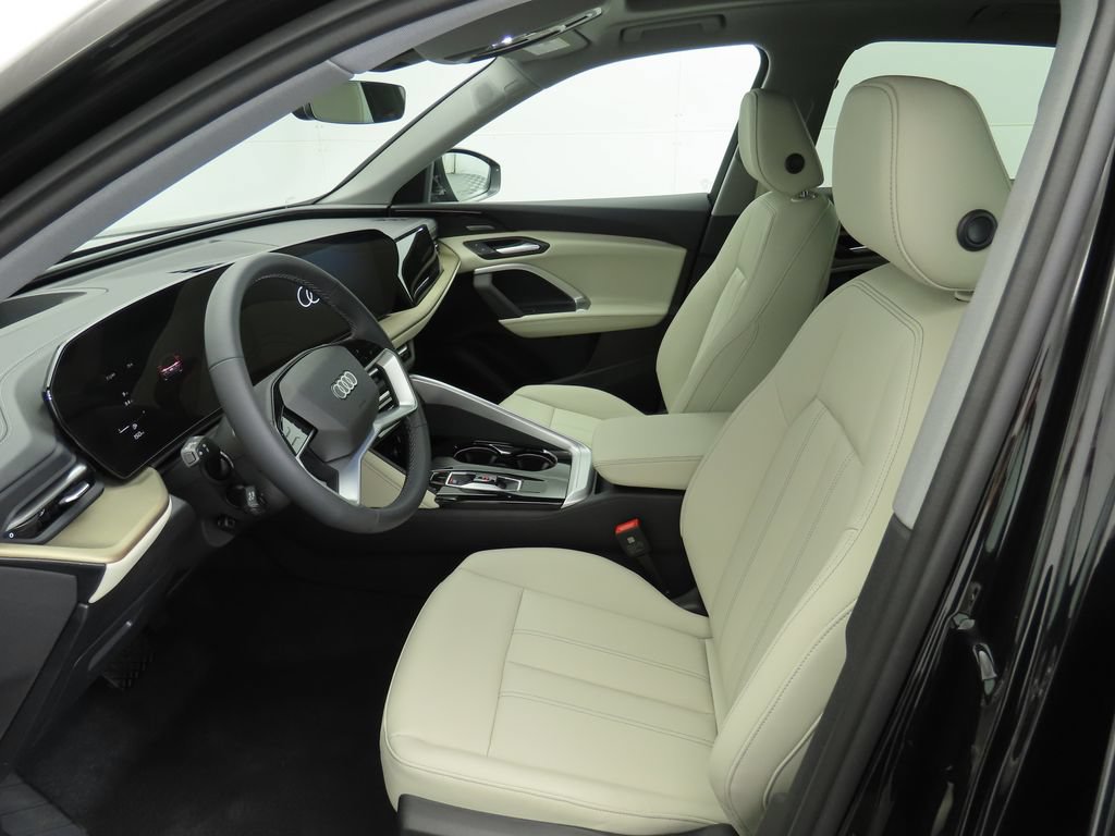 Used 2025 Audi Q5 Premium Plus w/ Premium Plus AWD/4WD image 22