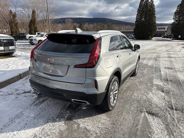 Used 2024 Cadillac XT4 Premium Luxury image 15