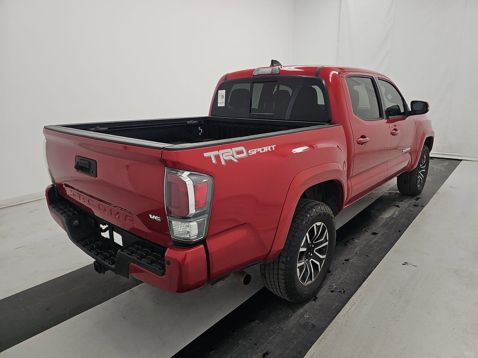 Used 2020 Toyota Tacoma TRD Sport w/ Technology Package RWD image 4