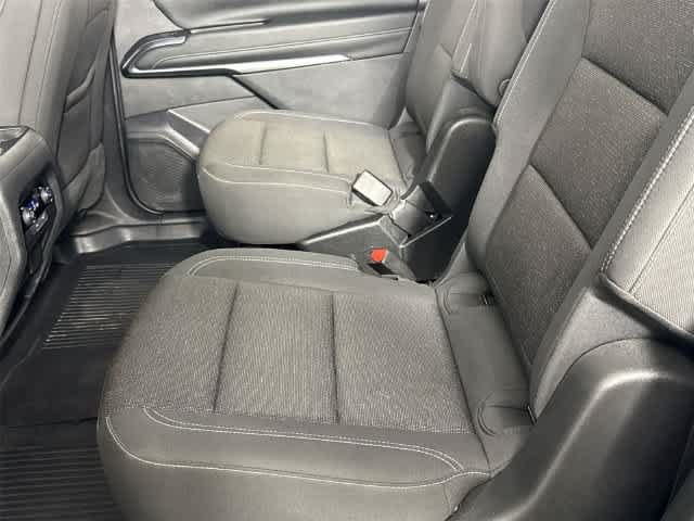 Used 2024 Chevrolet Traverse LT w/ LPO, Floor Liner Package FWD image 14