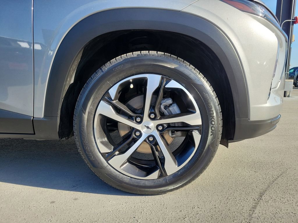 Used 2024 Chevrolet Trax RS w/ Sunroof Package image 6