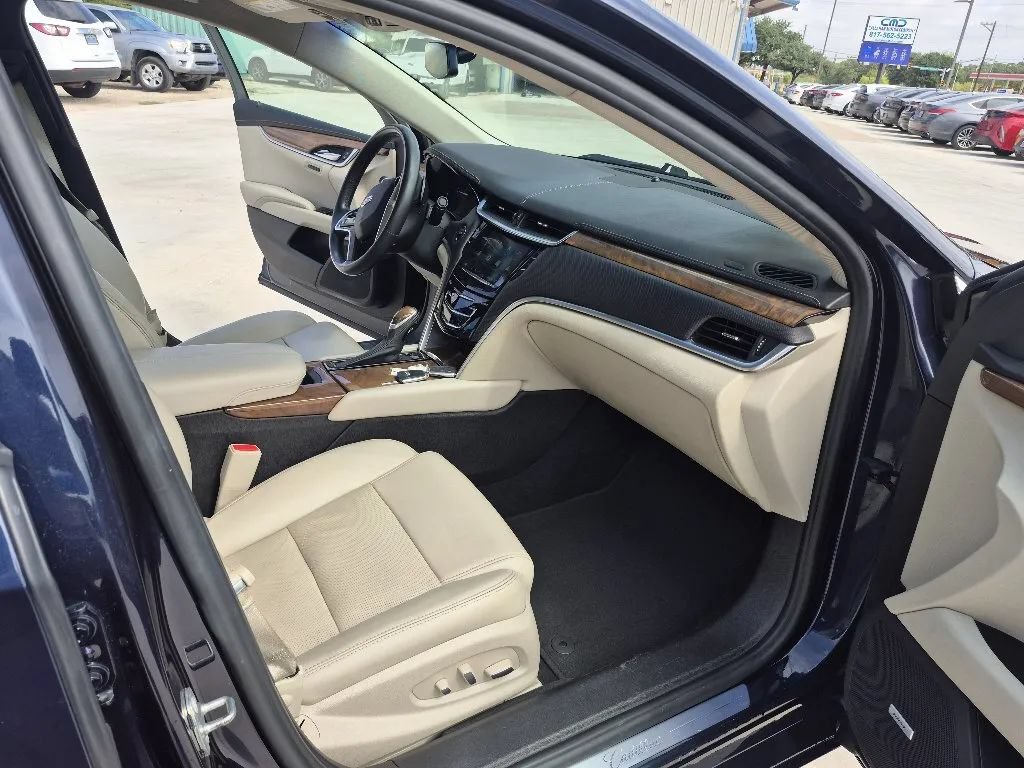 Used 2018 Cadillac XTS Luxury AWD/4WD image 18
