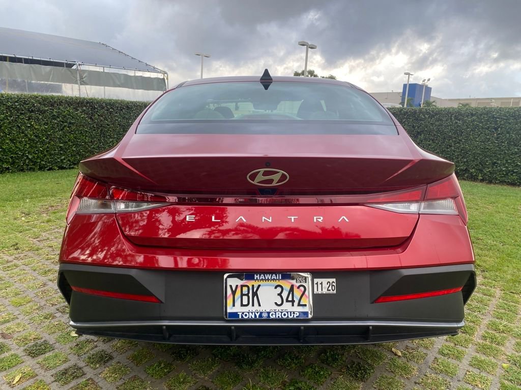 Used 2024 Hyundai Elantra SEL image 24