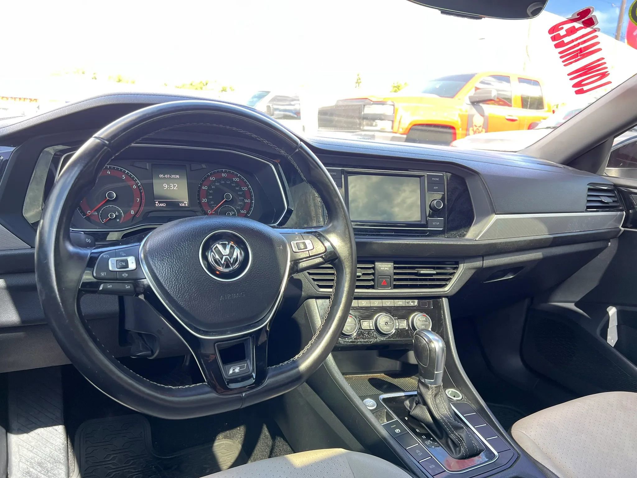 Used 2019 Volkswagen Jetta R-Line FWD image 15