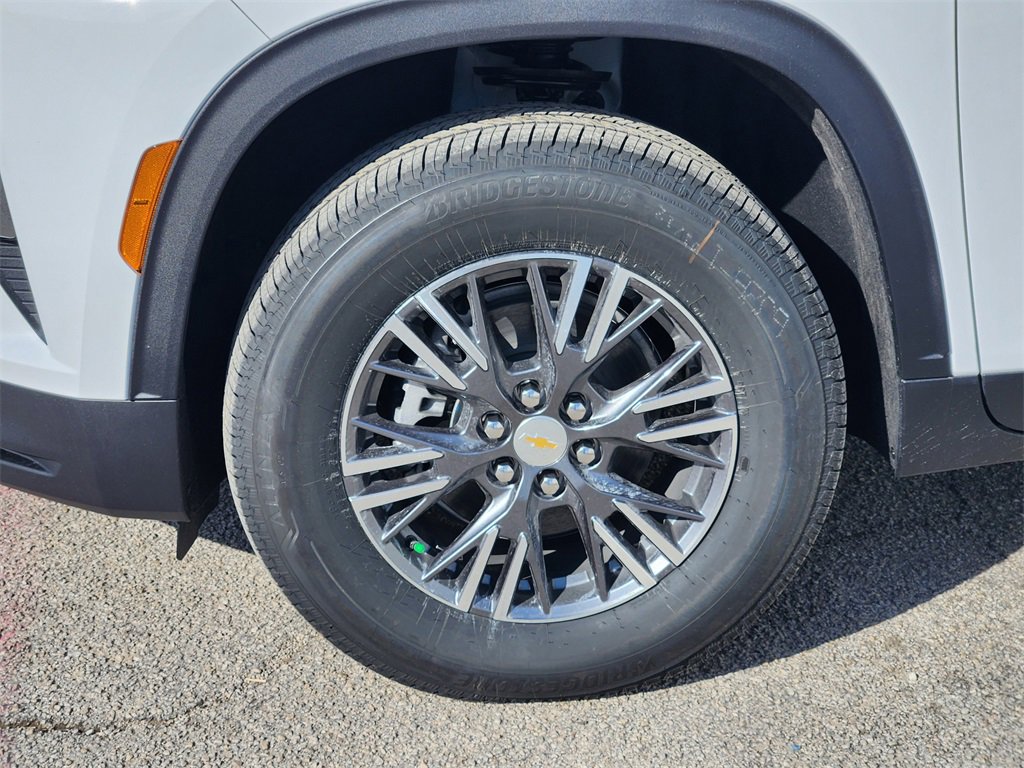 New 2026 Chevrolet Traverse LT w/ Driver Confidence Package image 8