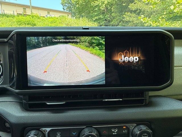 Used 2026 Jeep Wrangler Sport AWD/4WD image 19