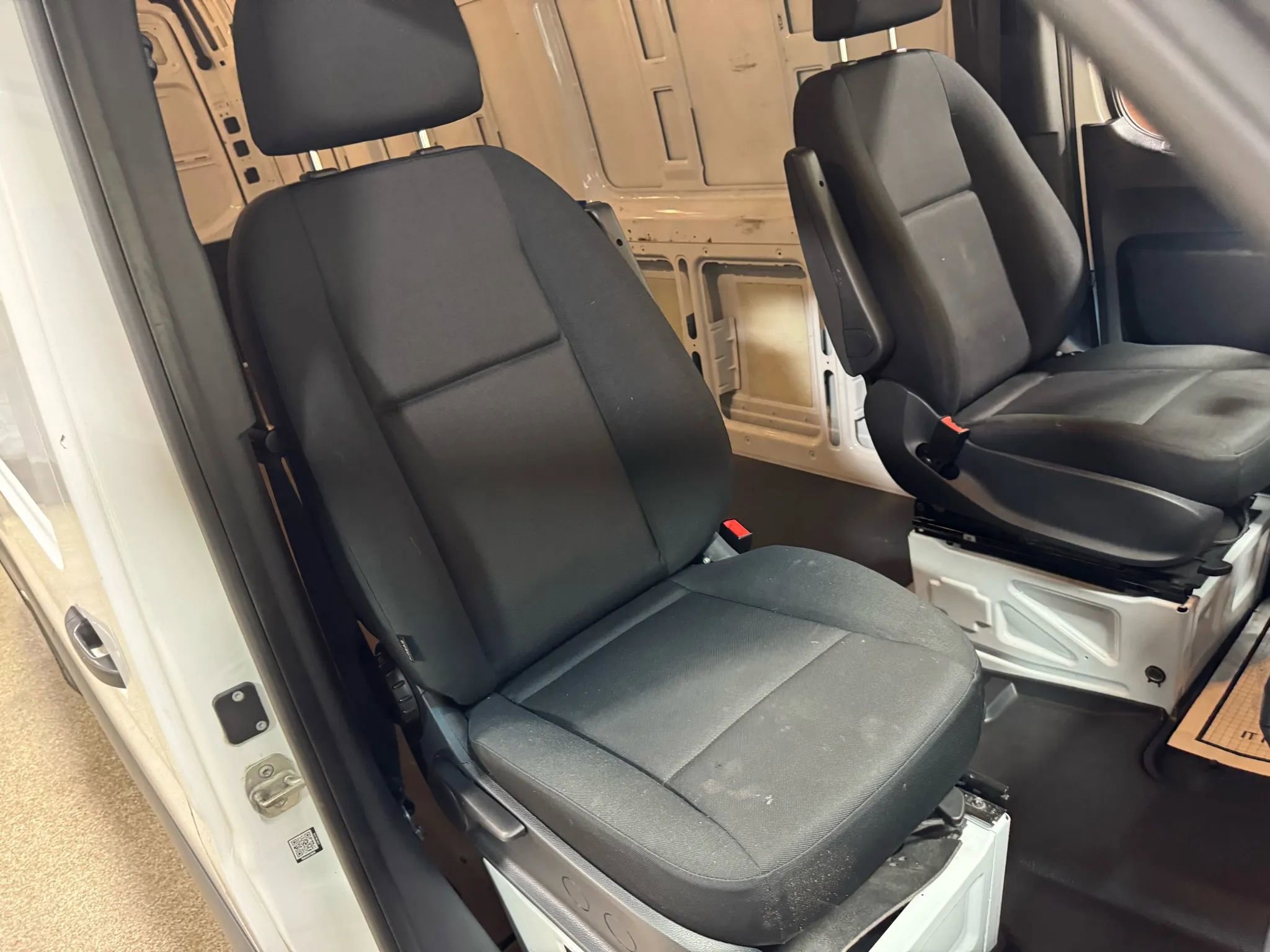 Used 2020 Mercedes-Benz Sprinter 2500 image 27