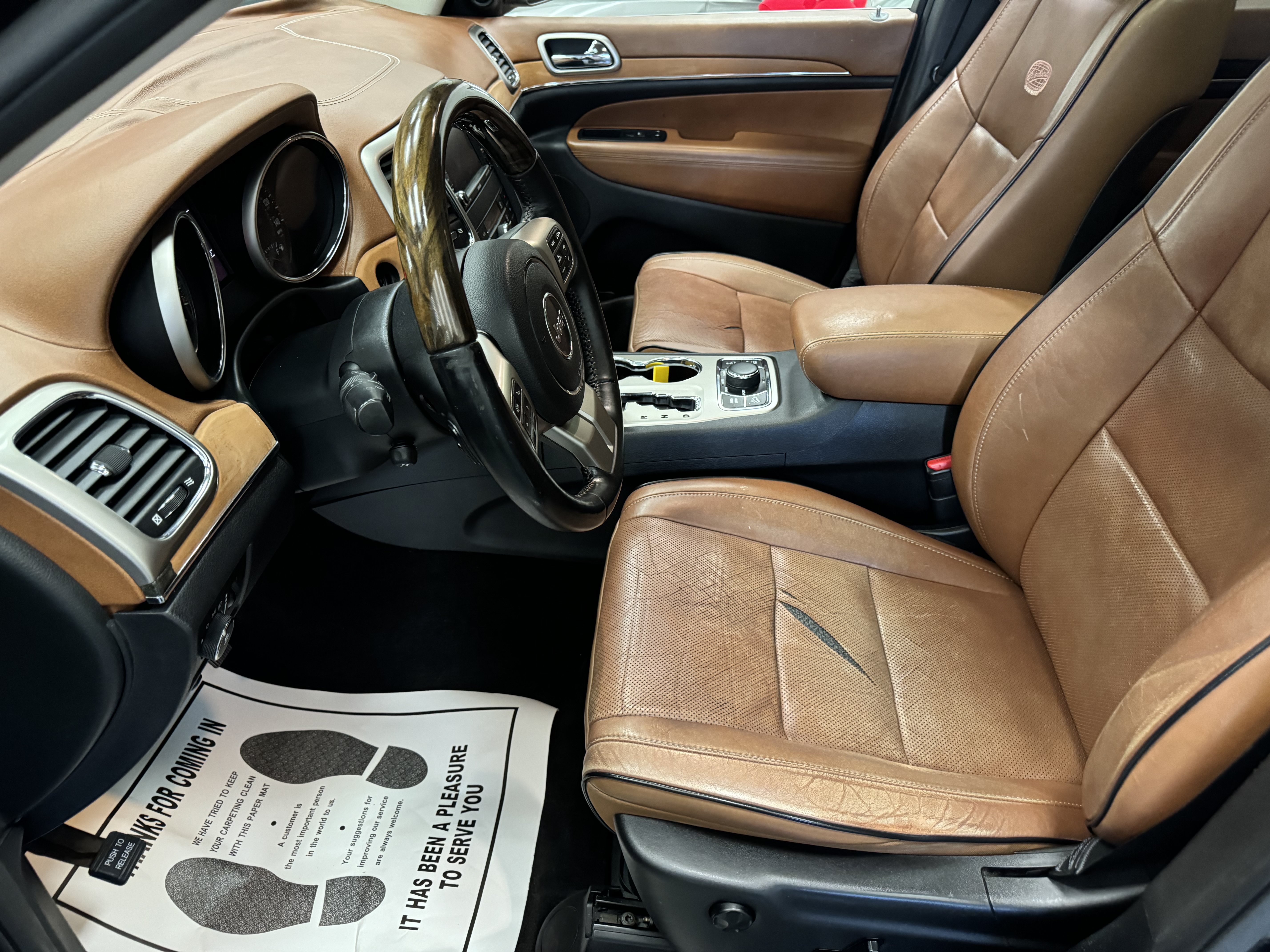 Used 2011 Jeep Grand Cherokee Overland Summit AWD/4WD image 14
