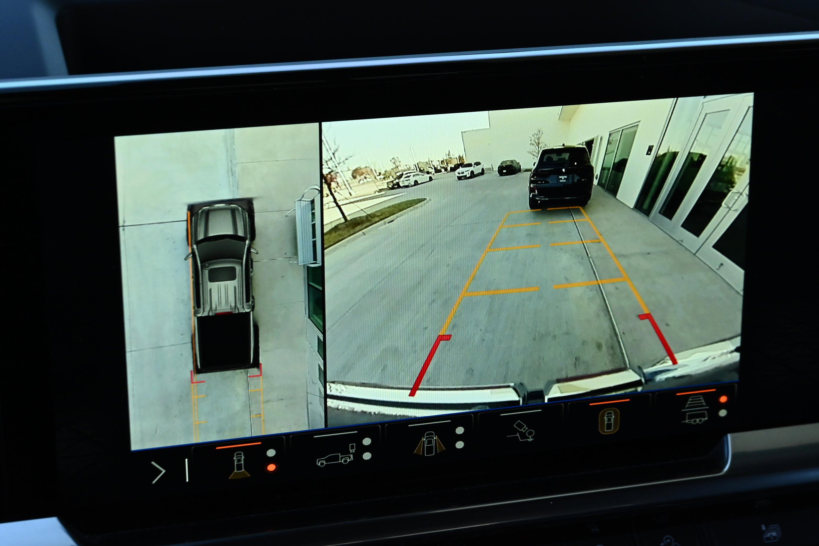 Used 2025 GMC Sierra 1500 Elevation image 18