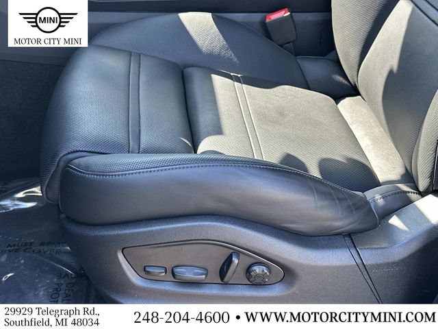 Used 2024 Porsche Cayenne AWD/4WD image 21