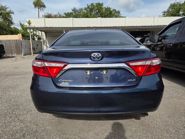 Used 2017 Toyota Camry XLE w/ Moonroof Package FWD image 4