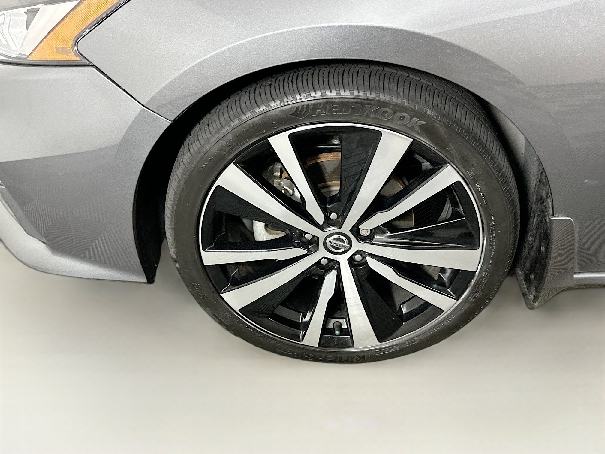 Used 2021 Nissan Altima 2.5 SR FWD image 11