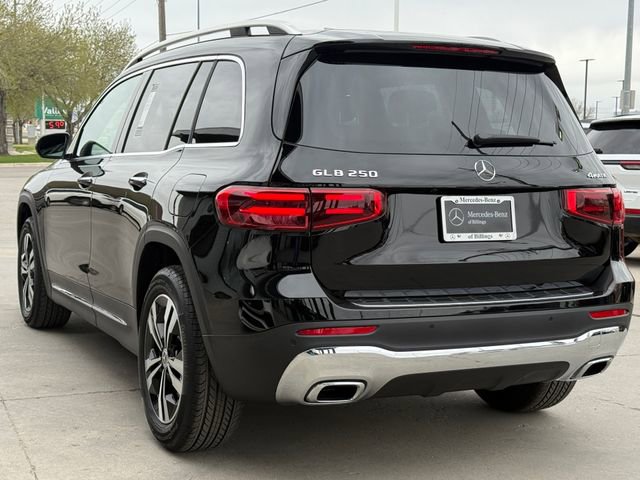 Used 2025 Mercedes-Benz GLB 250 4MATIC image 7