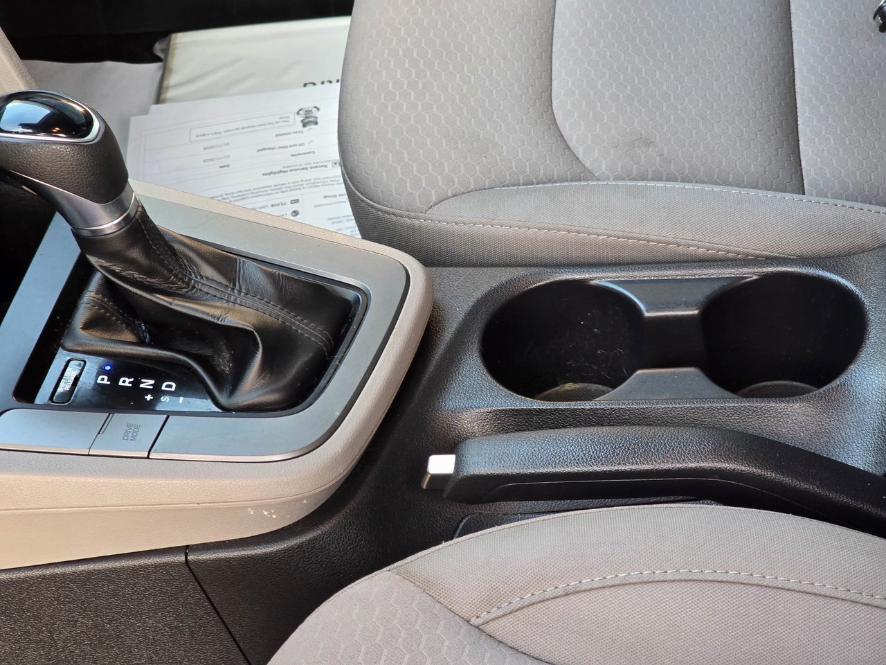 Used 2020 Hyundai Elantra SEL image 14