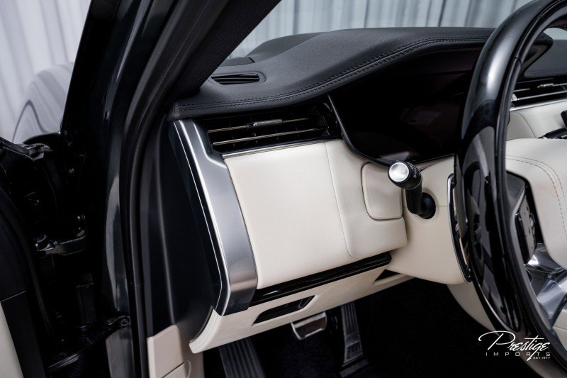 Used 2023 Land Rover Range Rover SE image 23