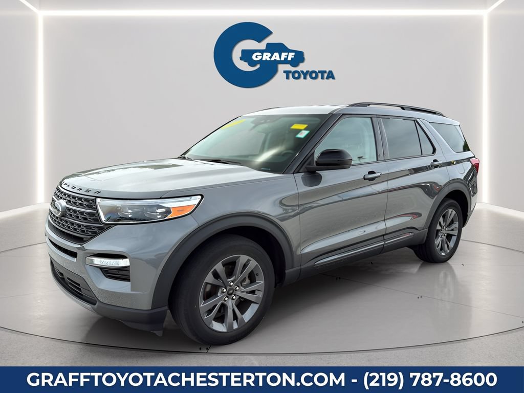 Used 2023 Ford Explorer XLT w/ Equipment Group 202A AWD/4WD image 12