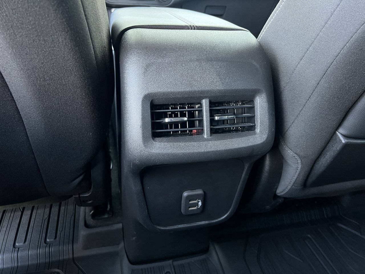 Used 2023 GMC Terrain SLE w/ Driver Convenience Package FWD image 23