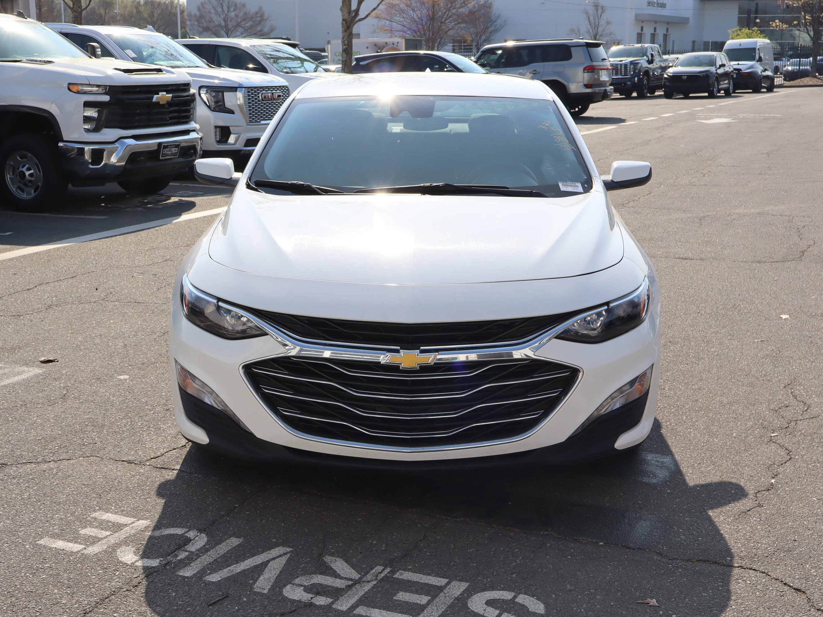 Used 2024 Chevrolet Malibu LT FWD image 3