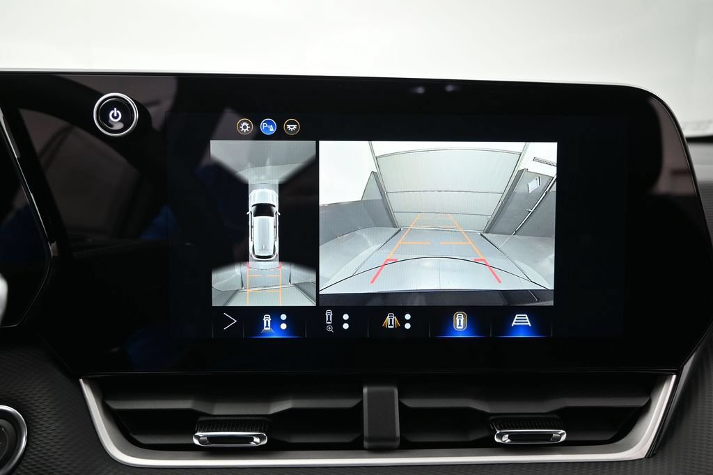 Certified 2026 Chevrolet Equinox LT w/ Safety and Technology Package AWD/4WD image 19
