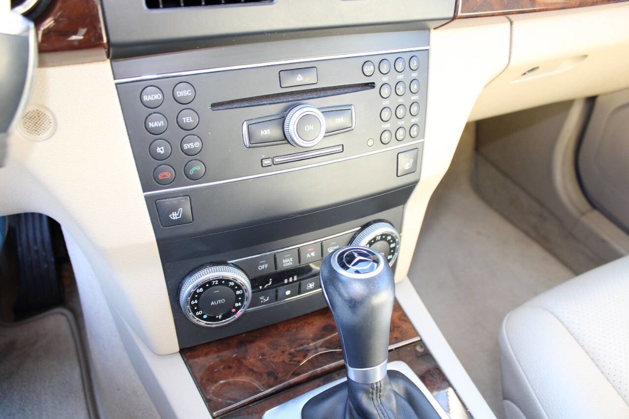 Used 2012 Mercedes-Benz GLK 350 4MATIC image 17