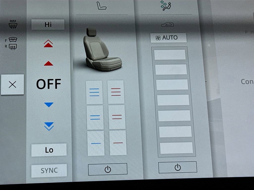 Used 2025 Land Rover Range Rover Sport SE image 23