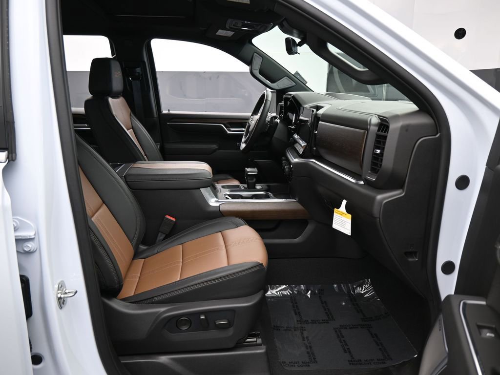 Used 2026 Chevrolet Silverado 1500 High Country w/ Technology Package AWD/4WD image 55