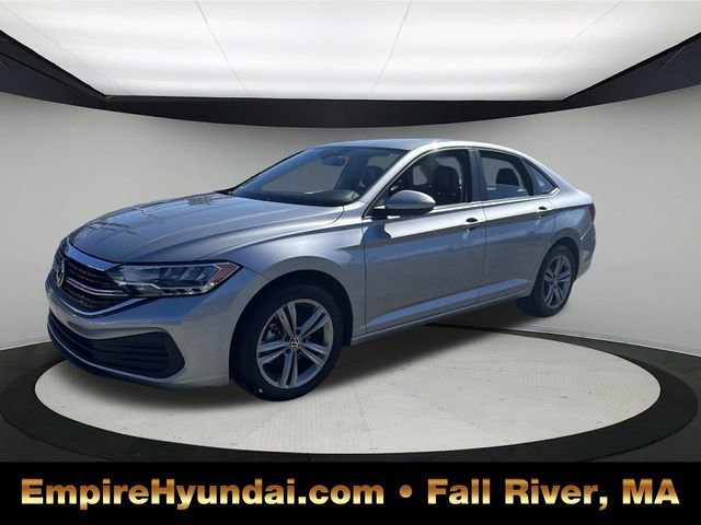 Used 2024 Volkswagen Jetta SE image 1