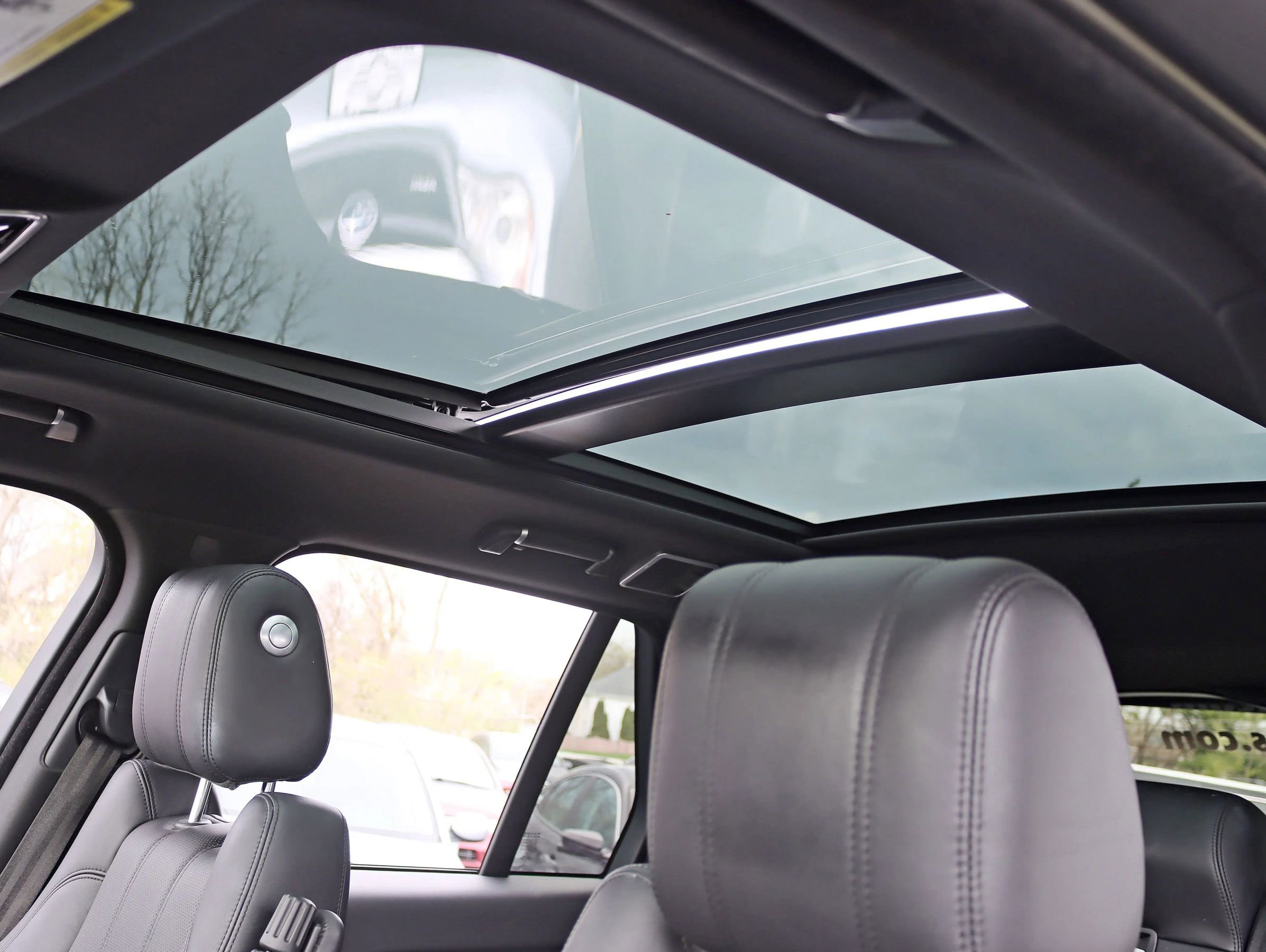 Used 2017 Land Rover Range Rover Supercharged image 33