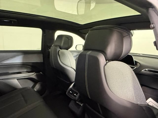 Used 2024 Cadillac Lyriq Tech RWD image 24