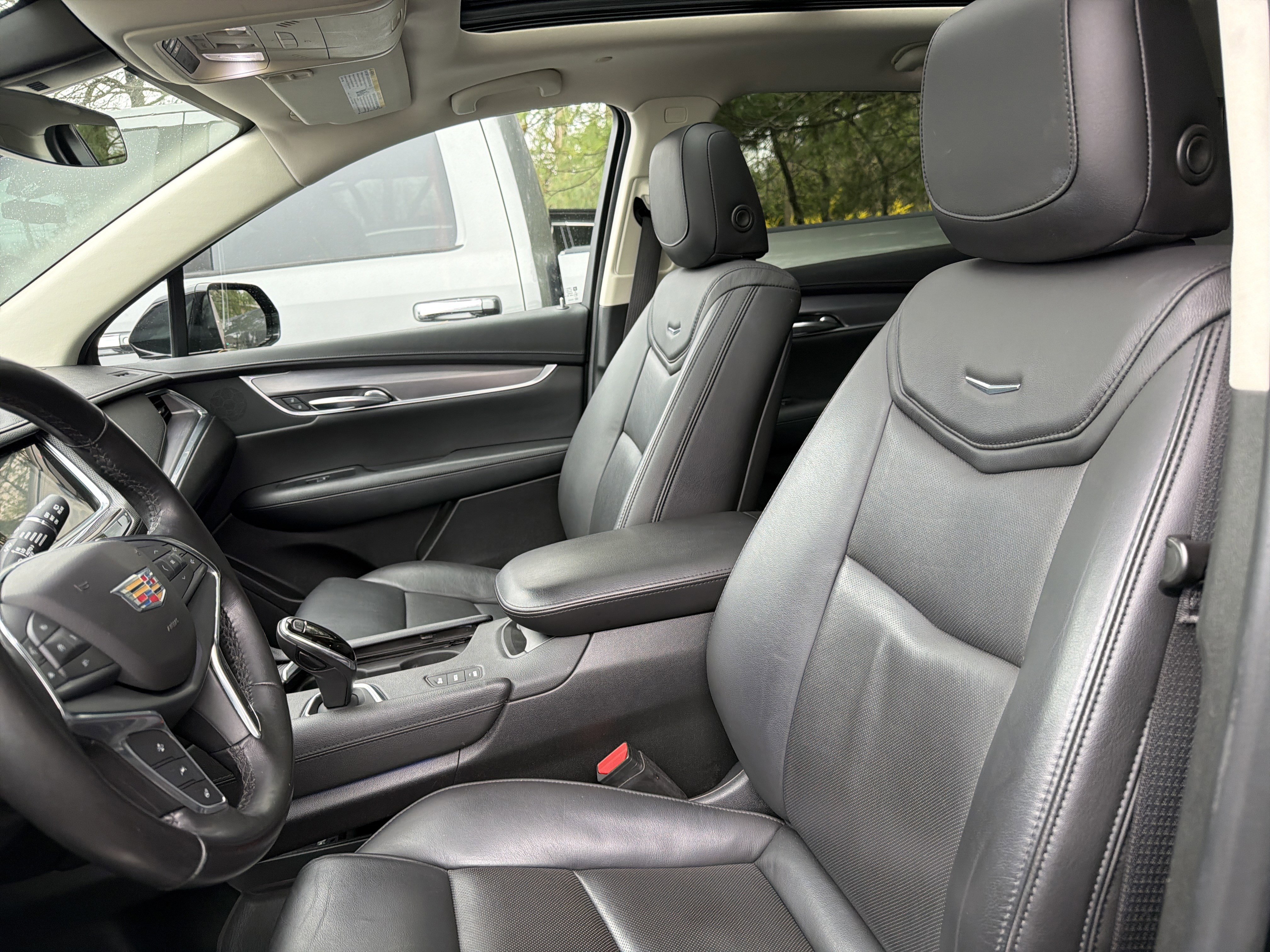 Used 2019 Cadillac XT5 Luxury AWD/4WD image 15