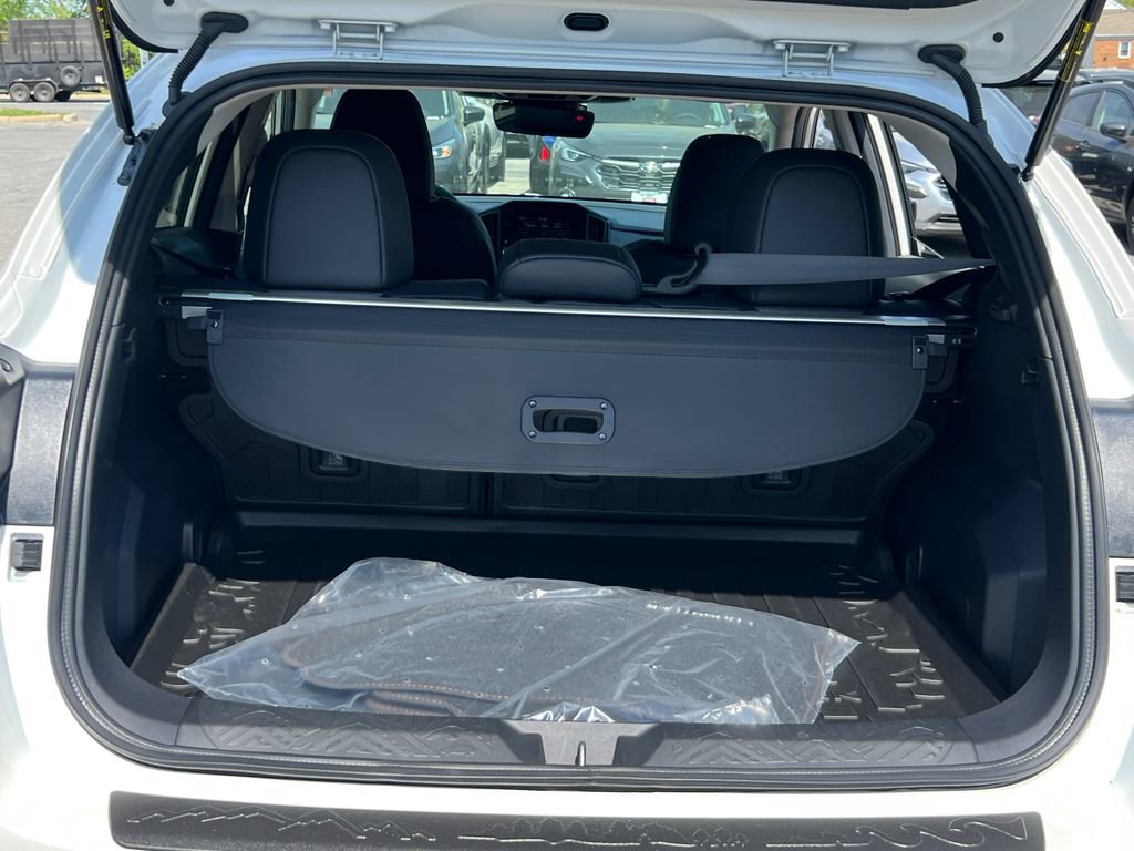 Certified 2025 Subaru Crosstrek 2.5i Limited w/ Crosstrek Mirror Package image 11