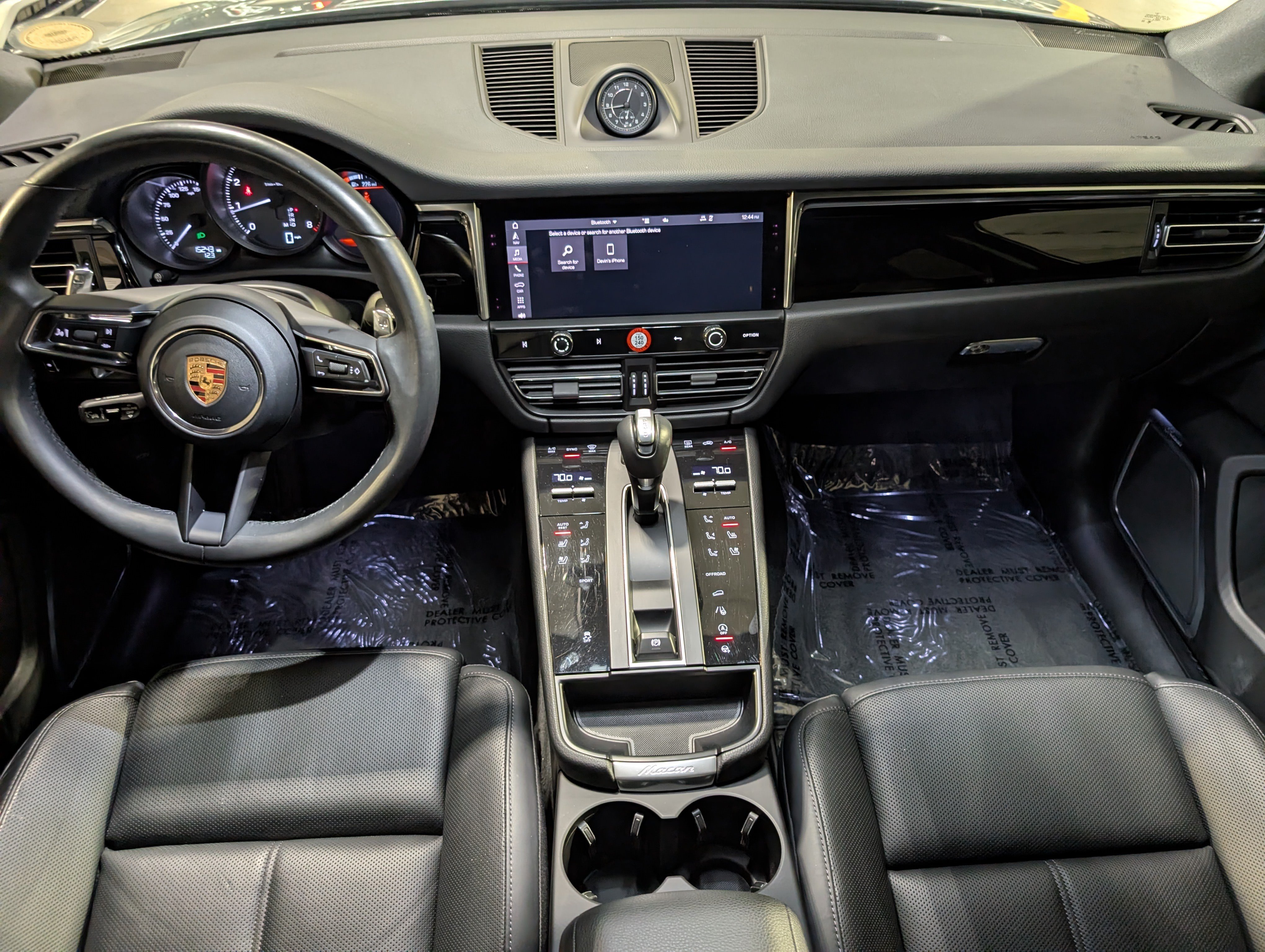 Certified 2023 Porsche Macan Turbo AWD/4WD image 7