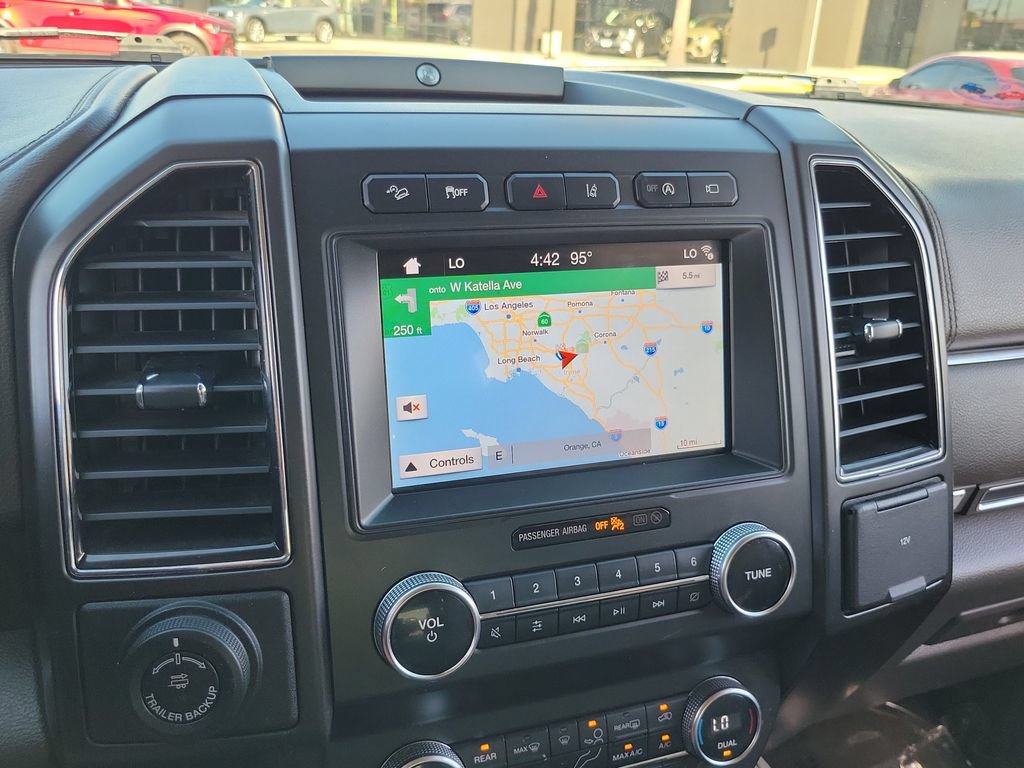 Used 2019 Ford Expedition Limited w/ Equipment Group 302A AWD/4WD image 10