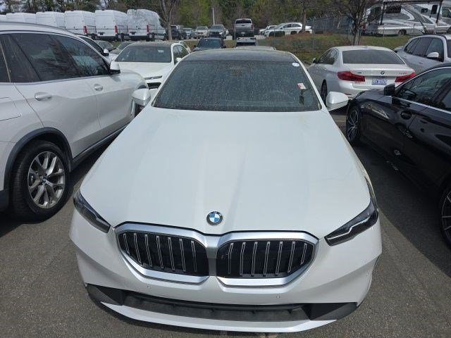 Certified 2025 BMW 530i w/ Premium Package image 3