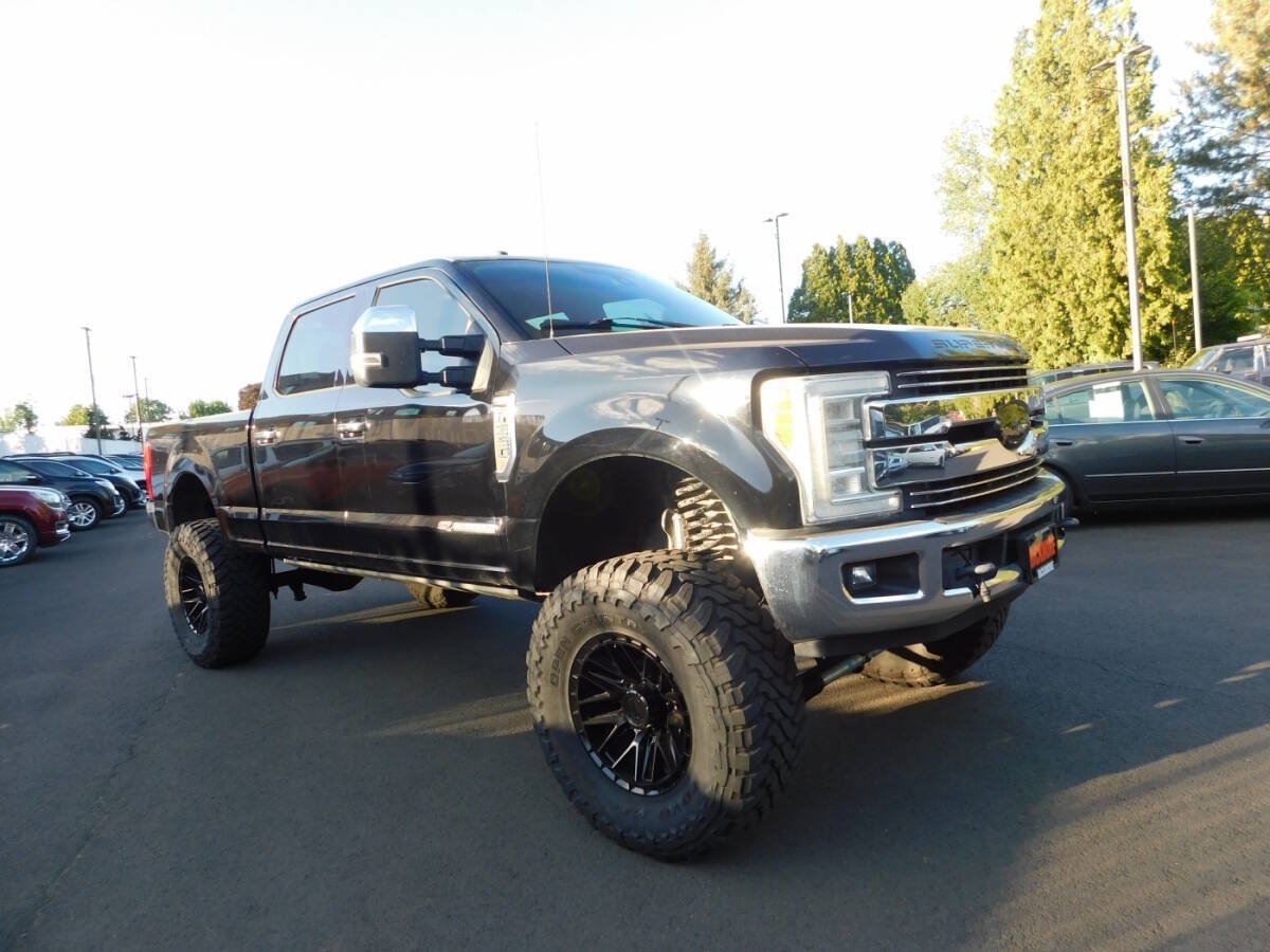 Used 2017 Ford F350 Lariat w/ Lariat Ultimate Package AWD/4WD image 1
