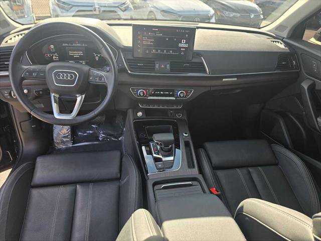 Used 2023 Audi Q5 2.0T Prestige w/ Prestige Package AWD/4WD image 22